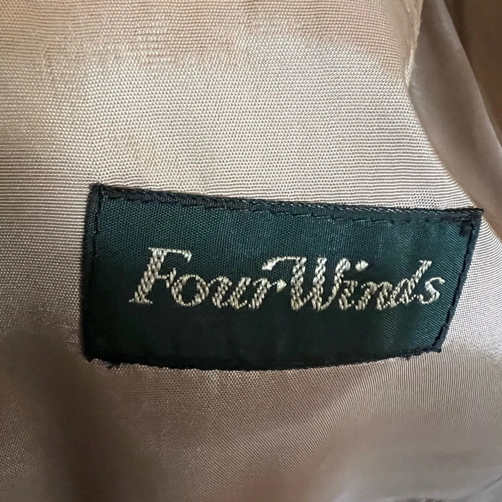 COPY - Men’s vintage Four Winds corduroy sport coat. Great condition. Size 40R